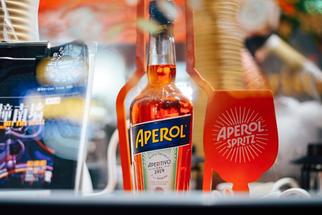 Aperol-Kerze gießen